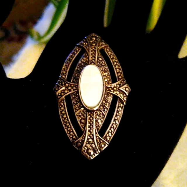 Silver Tone Brooch